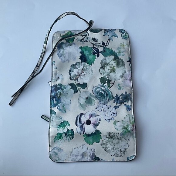 Make up or pencil  floral zipper pouch bag - Picture 2 of 5